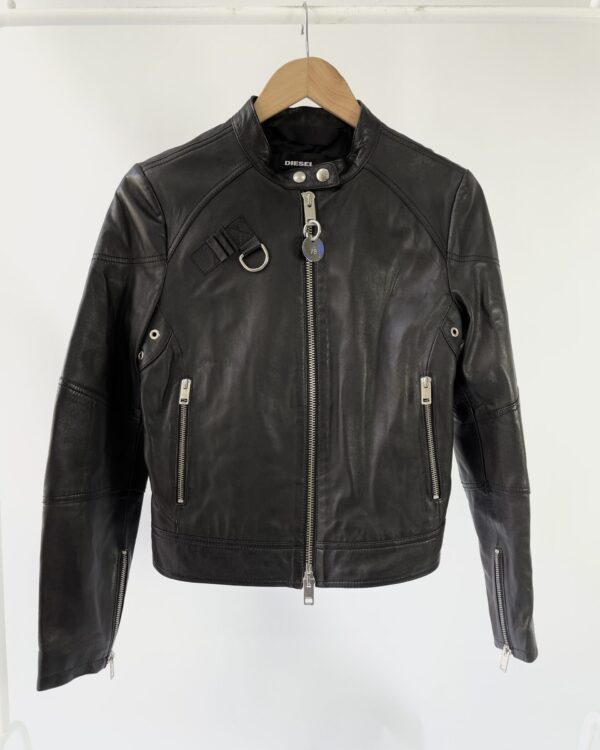 Jaqueta preta couro DIESEL - VENDIDO SISTEMA OTO