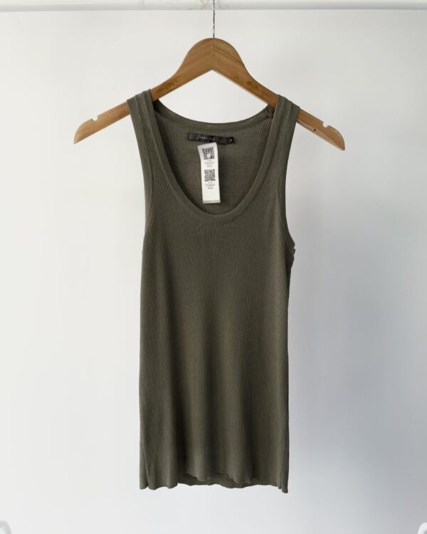 Blusa verde militar canelada MARIA FILÓ - M - VENDIDO SISTEMA OTO