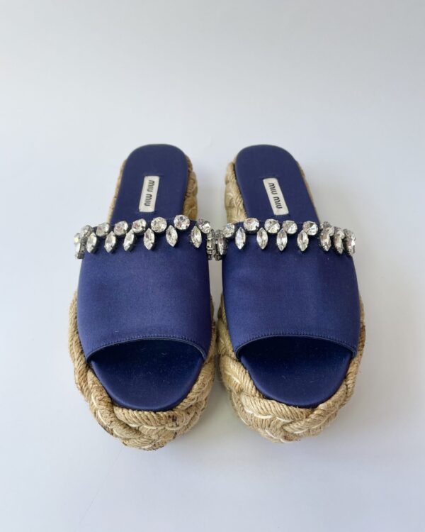 Papete azul com pedrarias MIUMIU - VENDIDO SISTEMA OTO