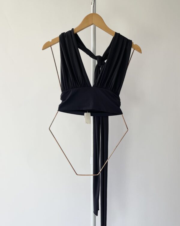 Top preto malha fria LOJA TRÊS - M