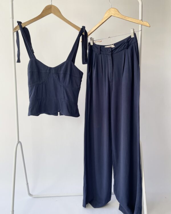 Conjunto azul marinho calça e cropped DANI BERNARDES - 34 - VENDIDO SISTEMA OTO