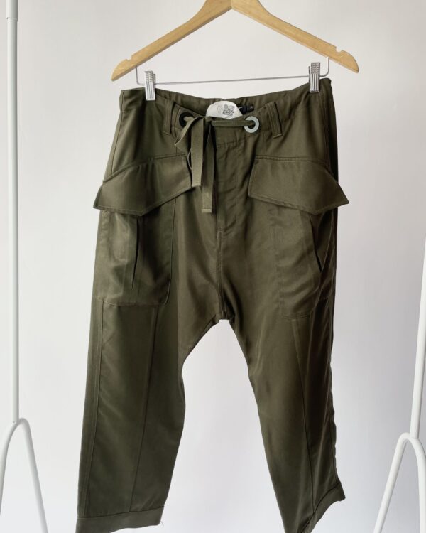 Calça capri verde musgo com faixa ANIMALE - 38