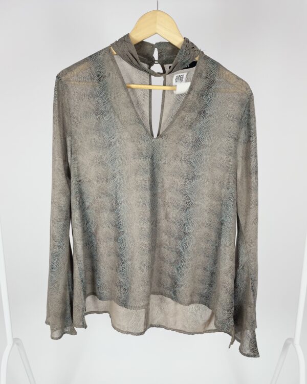 Blusa marrom estampa piton azul detalhe gola ZINZANE - G VENDIDO SISTEMA OTTO