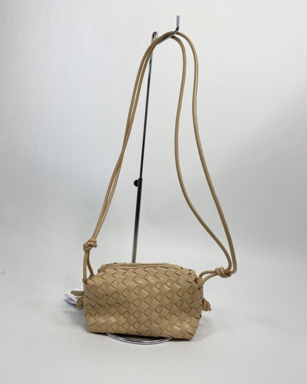 Bolsa bege tramada transversal RIACHUELO VENDIDO SITEMA OTO