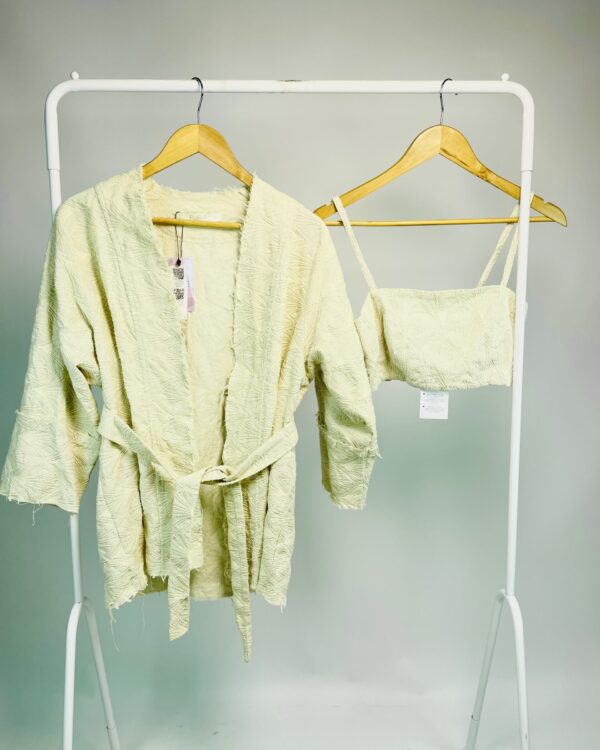 Conjunto linho e bordados top e kimono PURA - M