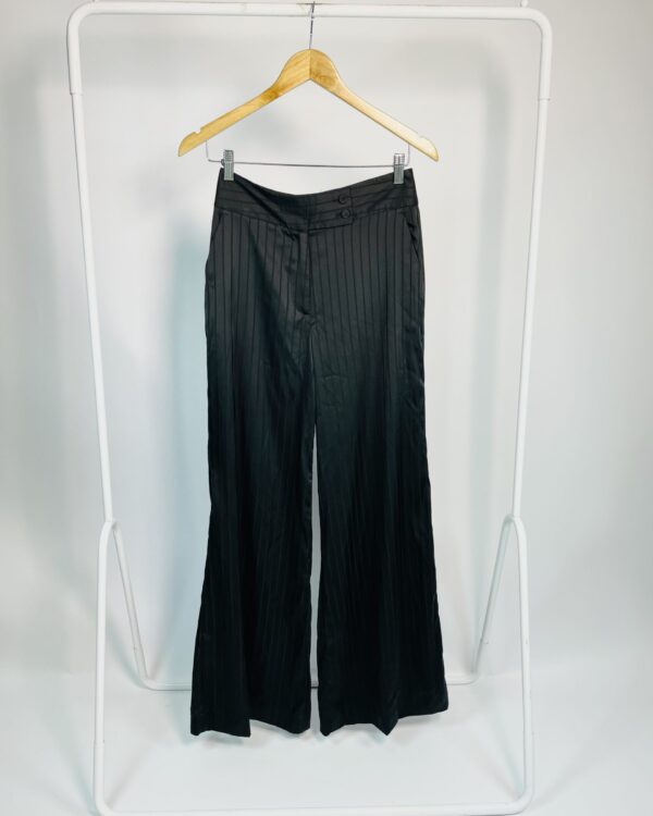 Calça preta listrada alfaitaria ZARA - P - VENDIDO SISTEMA OTO