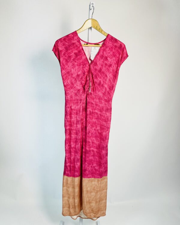 Vestido midi rosa com a barra rosê decote v VIX - M - VENDIDO SISTEMA OTO