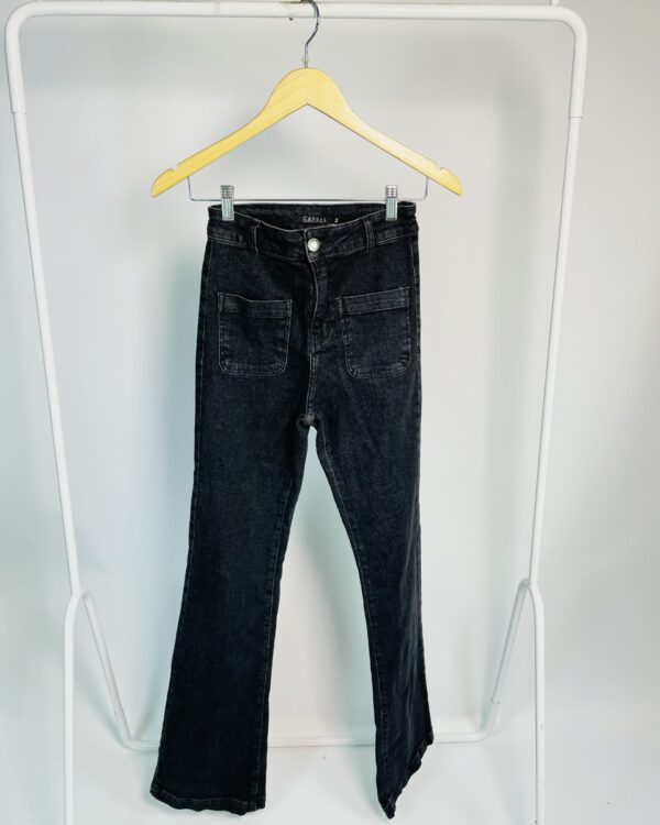 Calça jeans preta com bolsos frontais CASUAL STREET - PP