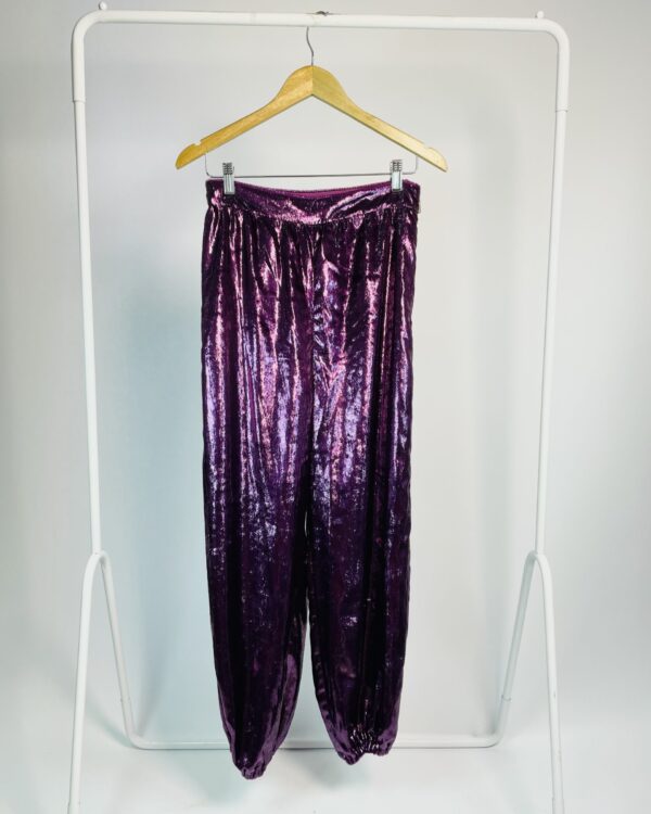 Calça roxa brilhosa NK - 38
