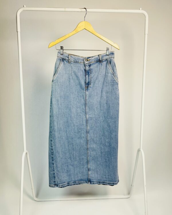 Saia midi jeans clara fenda nas costas AMISSIMA - 40 - VENDIDO SISTEMA OTO