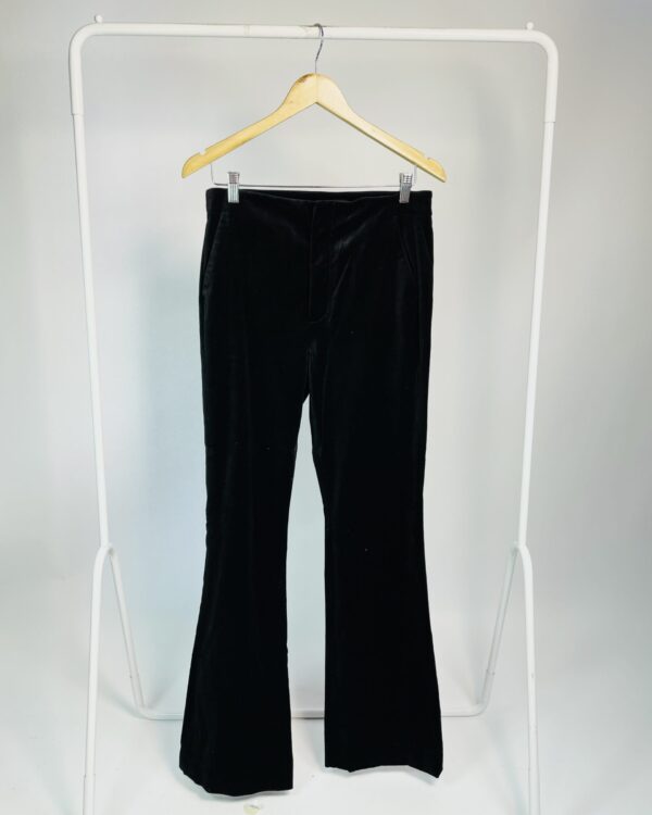 Calça veludo preta MASSIMO DUTTI - 38 - VENDIDO SISTEMA OTO