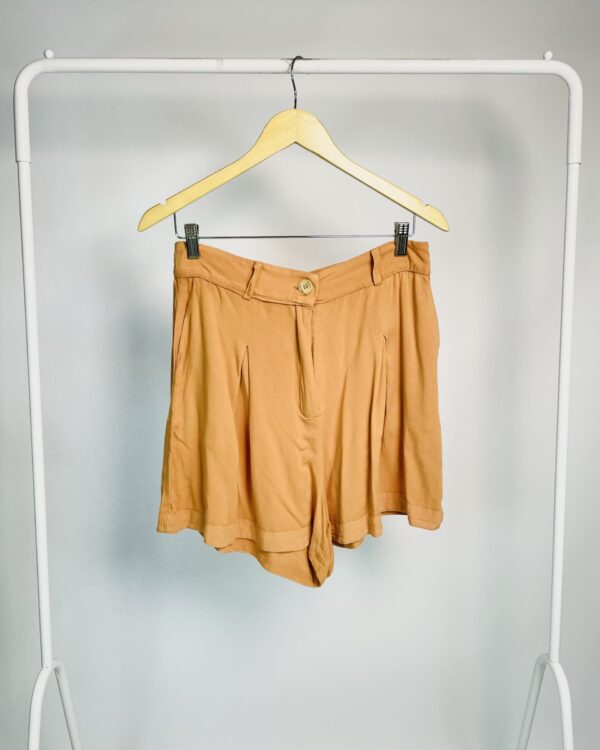 Short laranja com pregas PEAHI - M