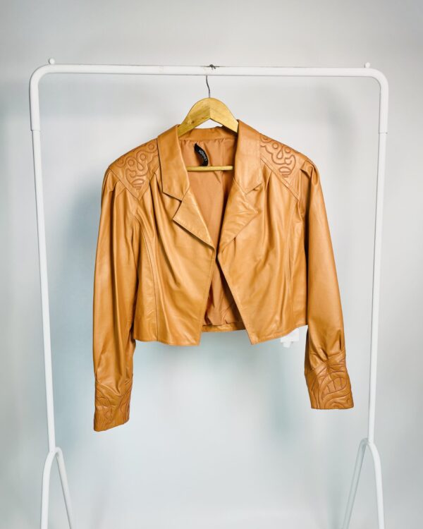 Jaqueta terracota couro com bordado MONNET - 40 - VENDIDO SIST OTO