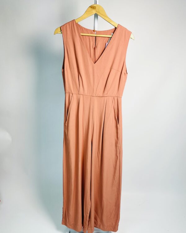 Macacão pantacourt terracota decote v CANTÃO - P