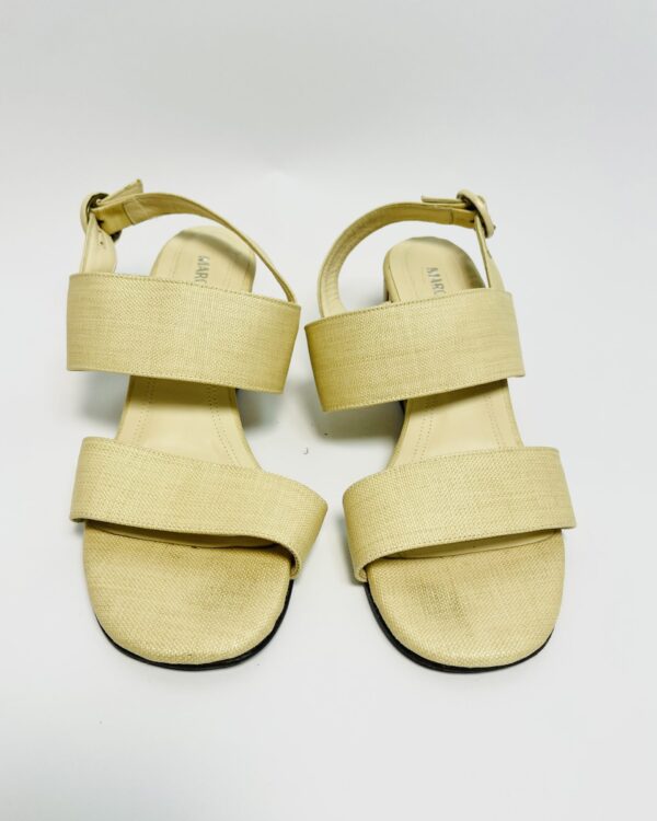 Sandália bege salto bambo MARCELA B - 39 - VENDIDO SISTEMA OTO