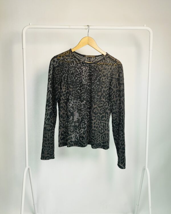 Blusa preta manga longa com aplicação pedraria BOBÔ - G - VENDIDO SISTEMA OTO