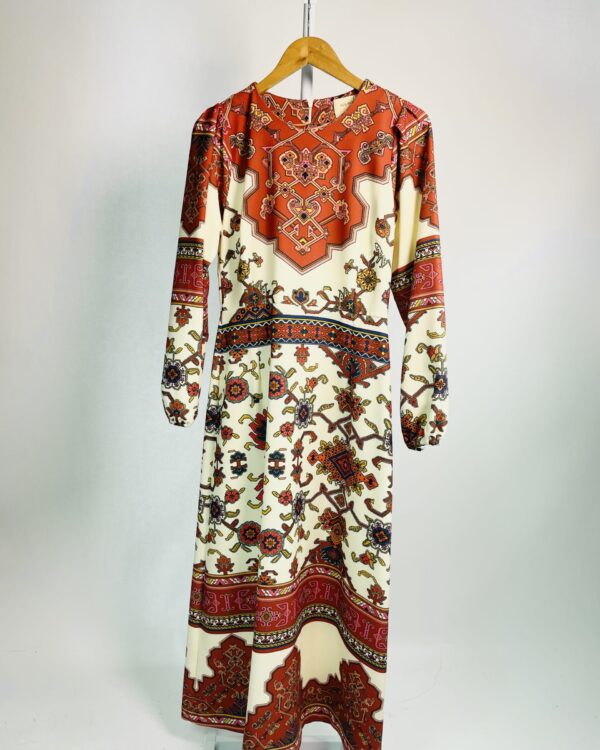 Vestido longo off com estampa terracota e rosa manga longa ALLMOST VINTAGE - 40 - VENDIDO SISTEMA OTO