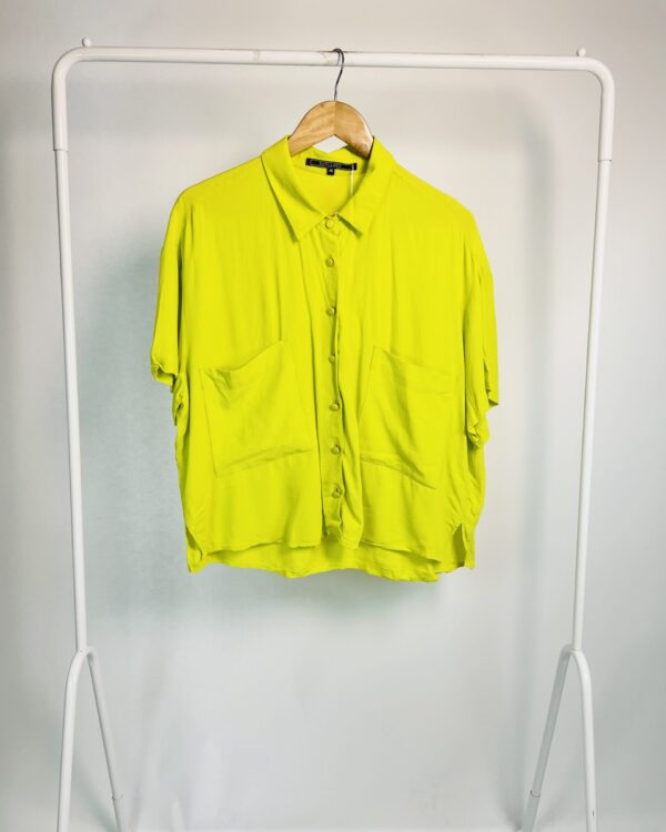 Camisa verde lima curta SHOULDER - 46 - VENDIDO SISTEMA OTO