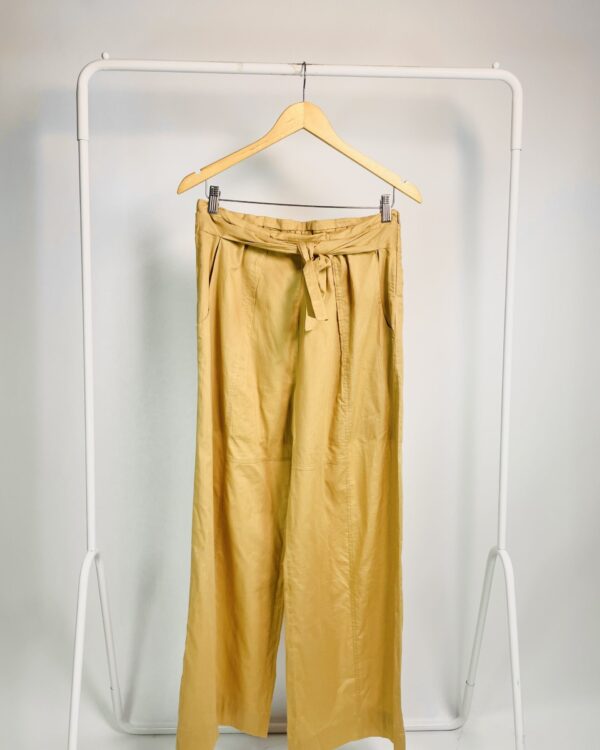 Calça caqui com amarração VIX- 38 - VENDIDO SISTEMA OTO