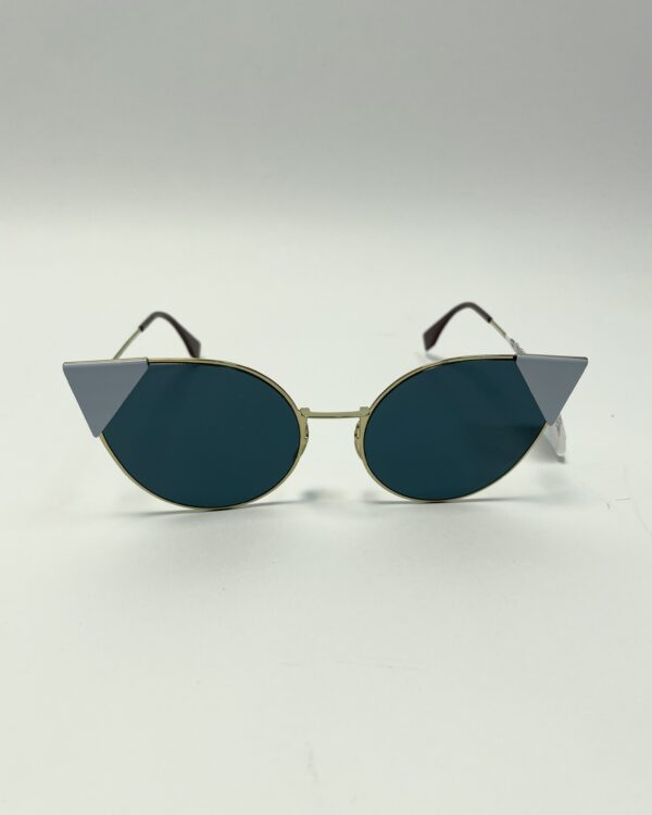 Óculos gatinho detalhe azul FENDI - VENDIDO SISTEMA OTO