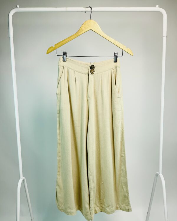 Calça pantacourt bege MORENA ROSA - 36 - VENDIDO SISTEMA OTO