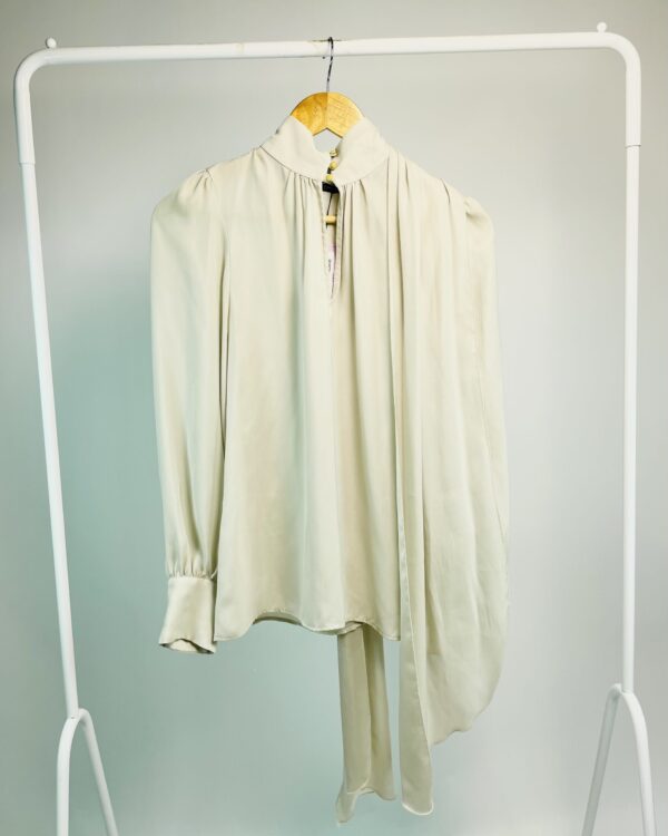 Blusa acetinada cinza com amarração ZARA - P - VENDIDO SISTEMA OTTO