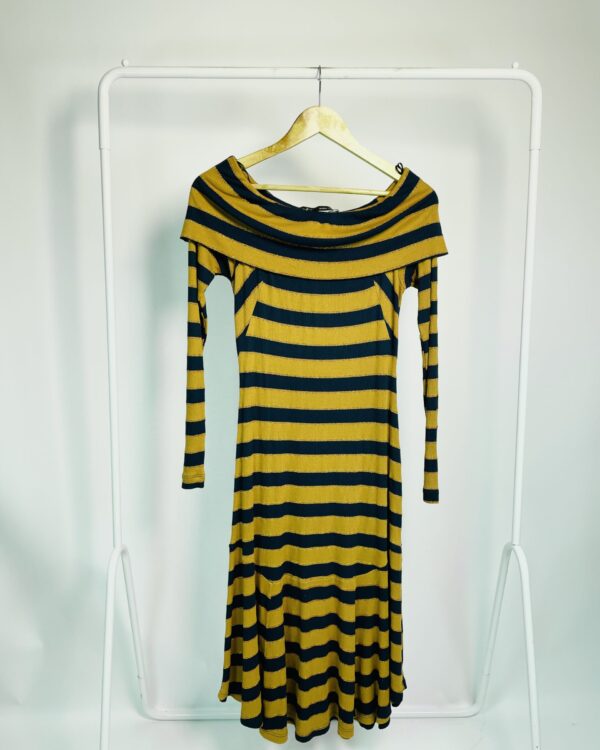 Vestido malha canelada marrom azul marinho e lurex dourado MARIA FILÓ - P - VENDIDO SISTEMA OTO