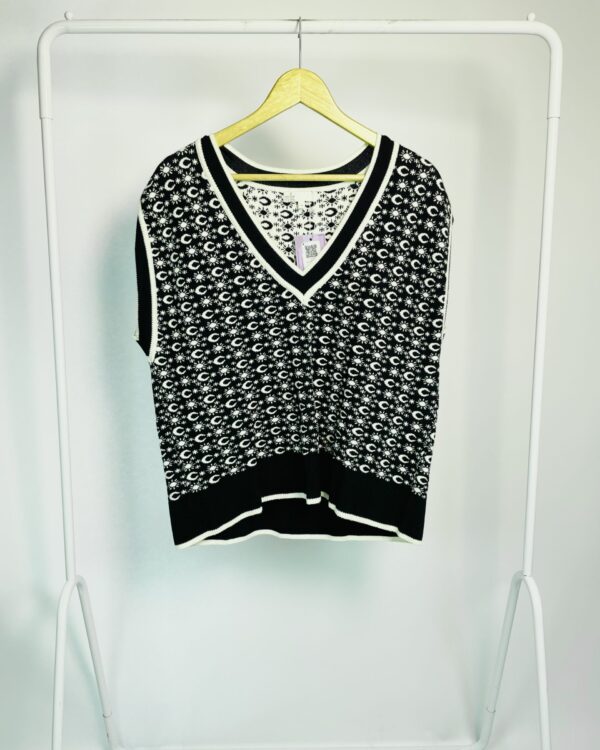 Colete p&b estampado decote v NK - M - VENDIDO SISTEMA OTO