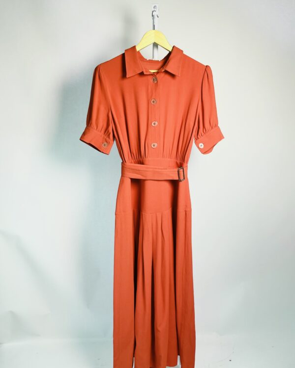 Vestido longo pala e pregas na cintura botões na frente vermelho NK - 42 - VENDIDO SISTEMA OTO