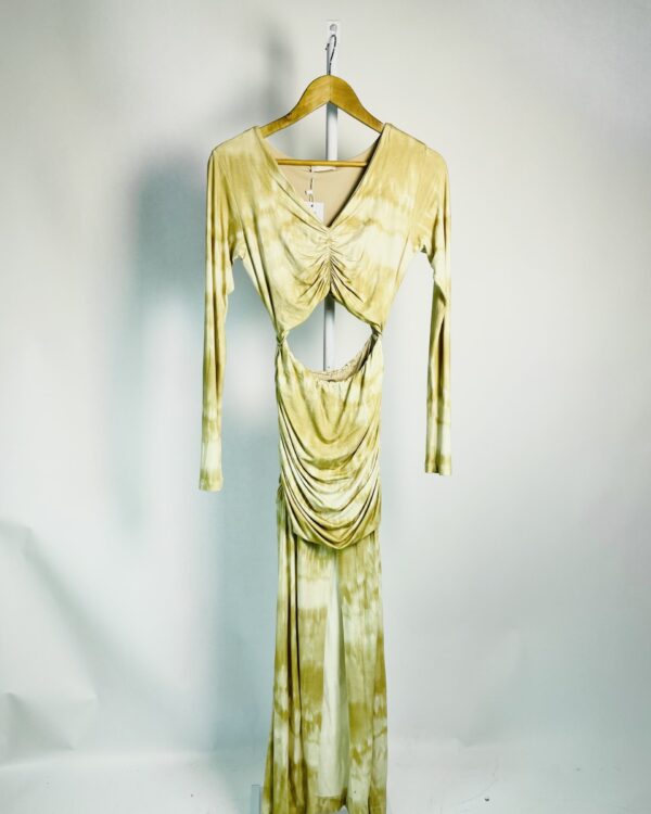 Vestido malha longo recorte na cintura e fenda bege estampa tie dye TRIYA - P - DEVOLVIDA DIA 03/09