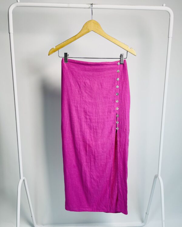 Saia fucsia linho com boões VIX - P - VENDIDO SISTEMA OTO