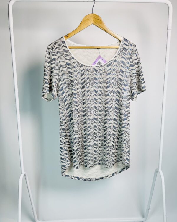 Blusa tricot off e azul SACADA - G - VENDIDO SISTEMA OTO