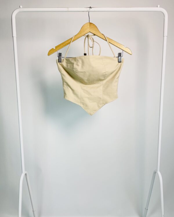 Cropped bege amarração nas costas LETIH - P - VENDIDO SISTEMA OTO