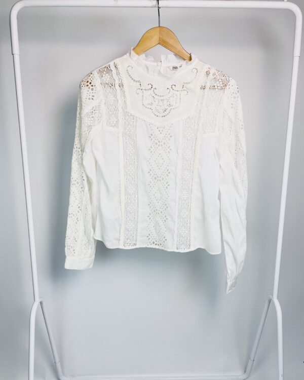 Bata off white laise ZARA - P - VENDIDO SISTEMA OTO