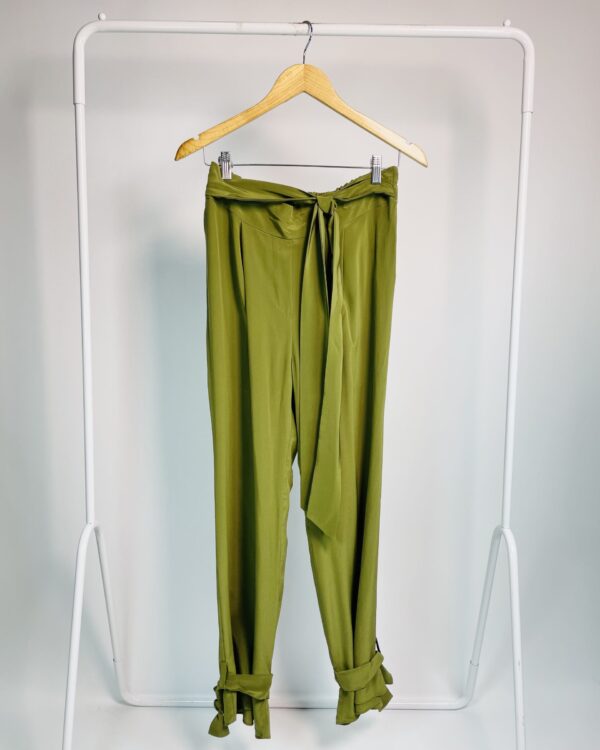 Calça verde musgo com amarrações seda MIXED - 36 - VENDIDO SISTEMA OTO