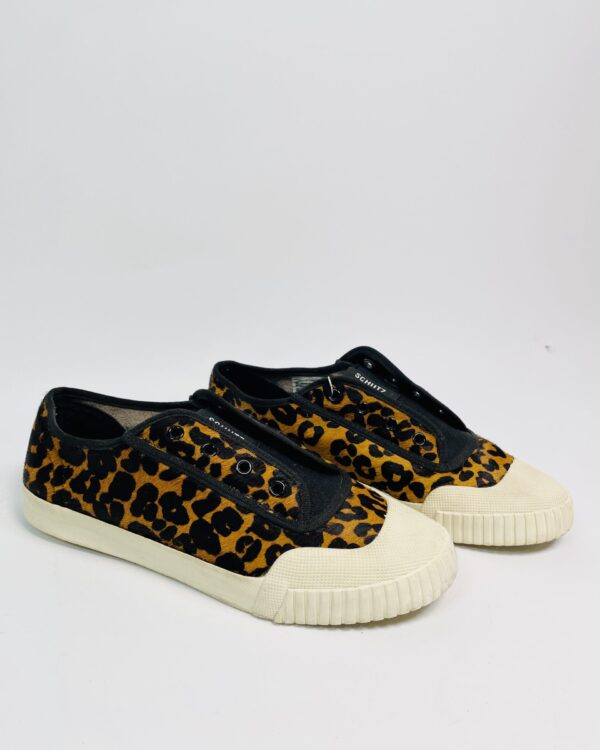 Tênis estampa onça SCHUTZ - 38 - VENDIDO SISTEMA OTO