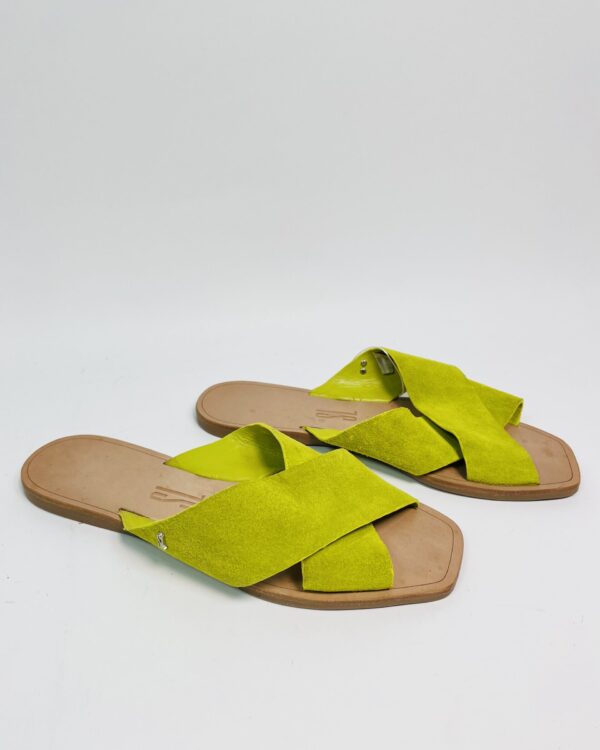 Rasteira verde lima camurça SANTA LOLLA - 38 - VENDIDO SISTEMA OTO