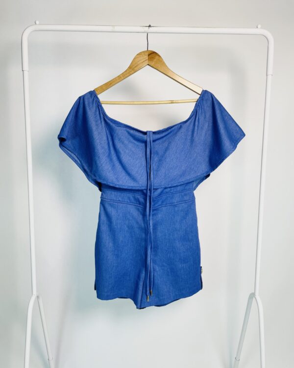 Macaquinho azul com babados ombro a ombro FABULOUS AGILITÁ  - 36