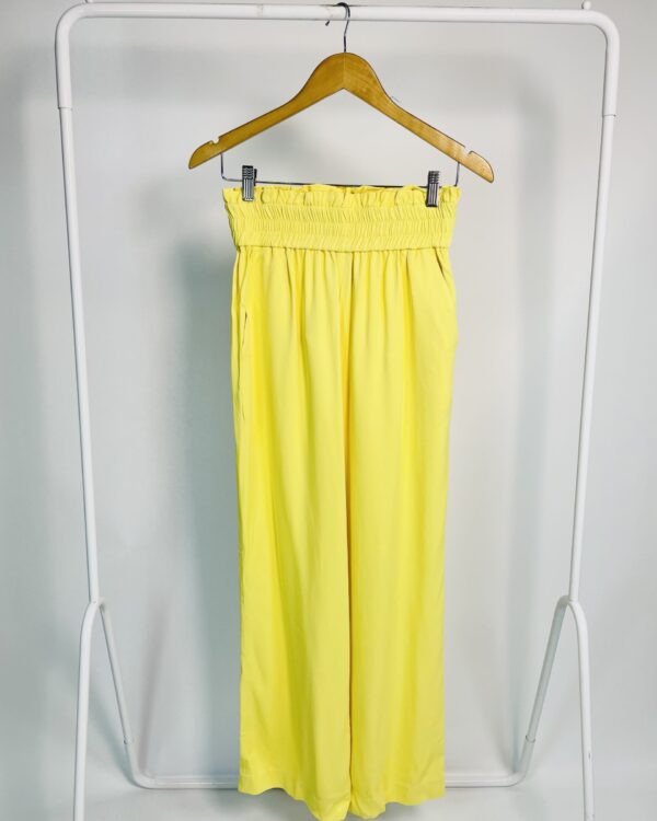 Calça amarela elástico no cós NV - 38 - VENDIDO SISTEMA OTO