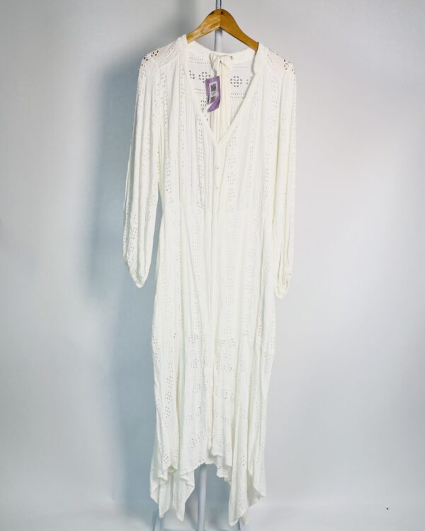 Vestido branco midi com mangas longas e laise ATEEN - 44