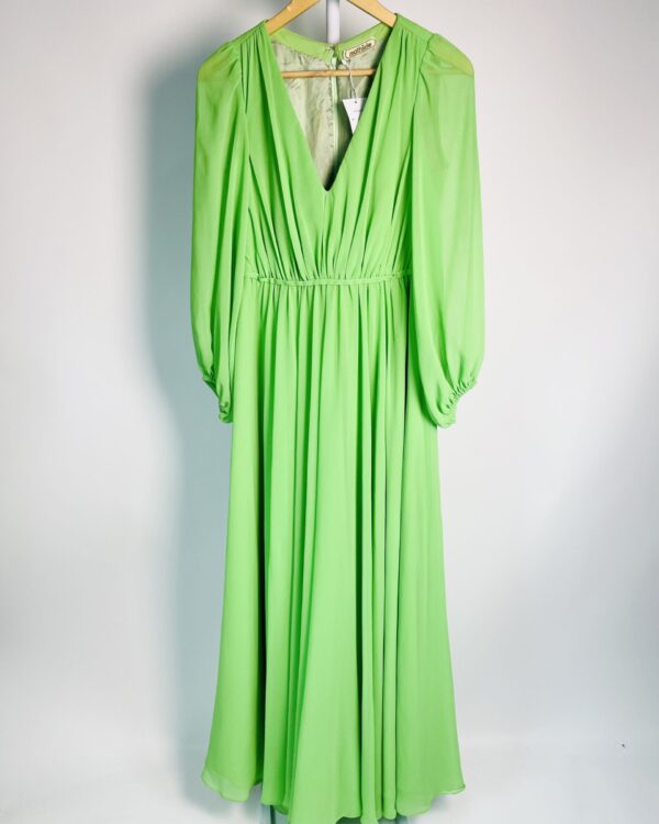 Vestido longo verde c om mangas e decote v MATHILDA - 36