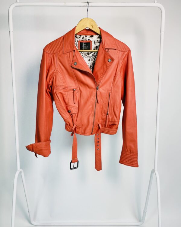 Jaqueta laranja couro  CAROL ROSSATO - M - VENDIDO SISTEMA OTO