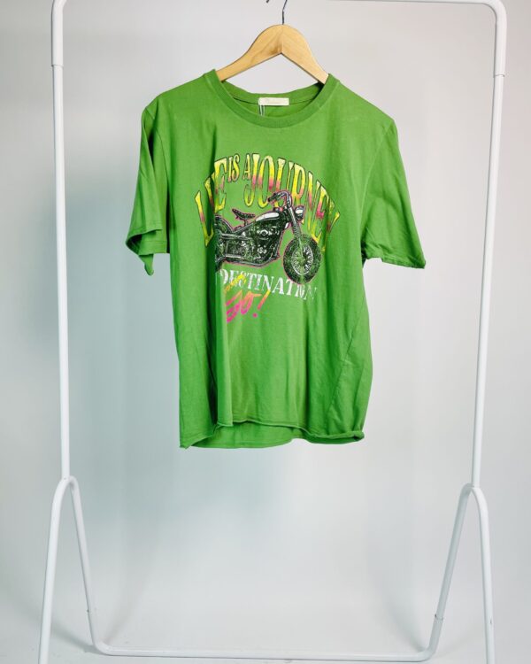 Tshirt verde estampa na frente NV - P - VENDIDO SISTEMA OTO