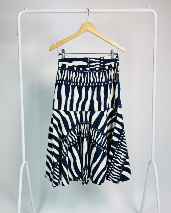 Saia sarja azul marinho com estampa off WASABI - P - VENDIDO SISTEMA OTO