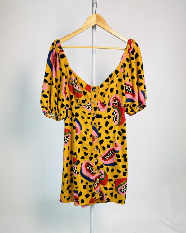 Vestido curto terracota com estampa colorida onça FARM - M - VENDIDO SISTEMA OTO