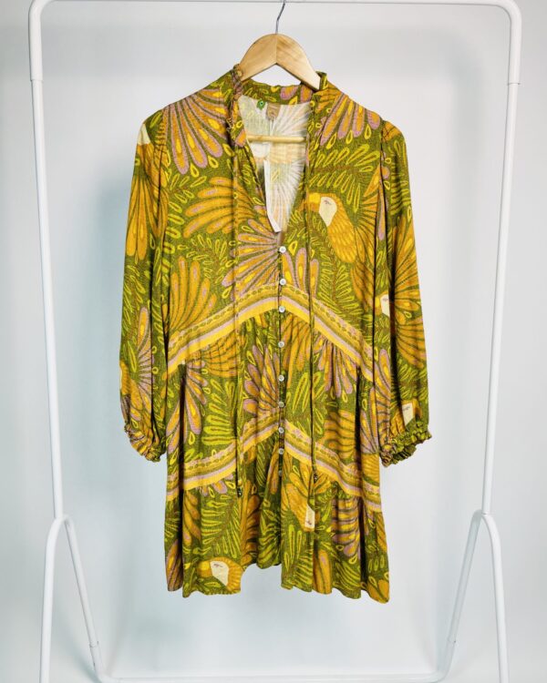 Vestido curto mangas longas estampado nas cores verde laranja e lilás FARM - G - VENDIDO SISTEMA OTO