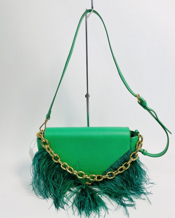 Bolsa verde com plumas e alça corrente dourada LUIZA BARCELOS *nunca usado* - VENDIDO SISTEMA OTO