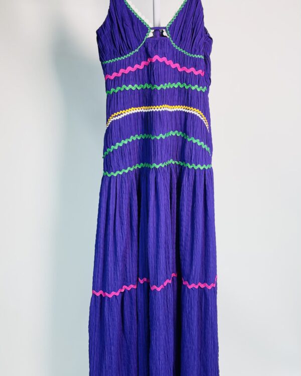 Vestido longo roxo texturizado com detalhes coloridos OTHER GIRLS - M - VENDIDO SISTEMA OTO