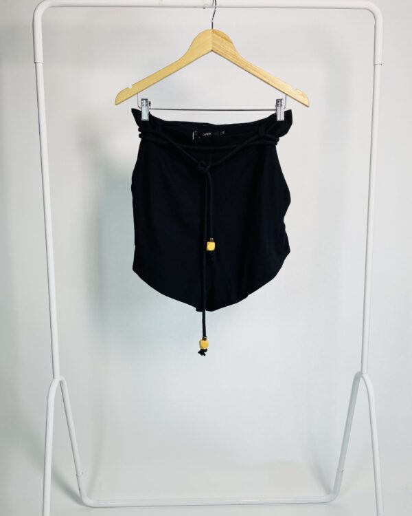 Short preto linho com cinto corda OPEN - G *nunca usado* - VENDIDO SISTEMA OTTO