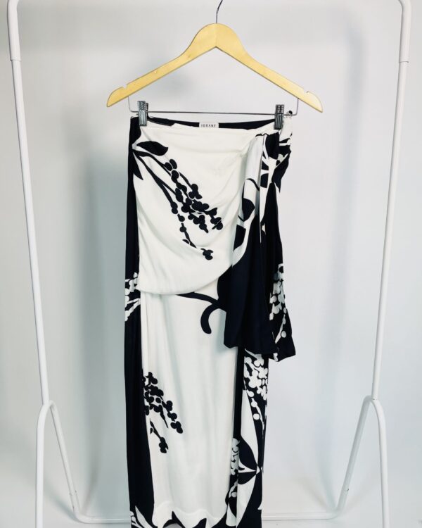 Saia longa p&b estampa com amarração e fnda IORANE - 36